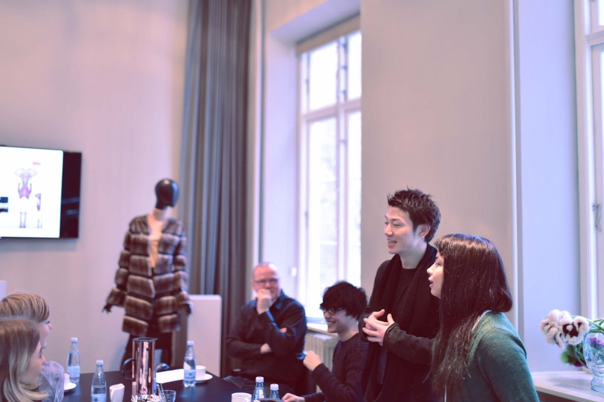 thomas kick ladyfur kick